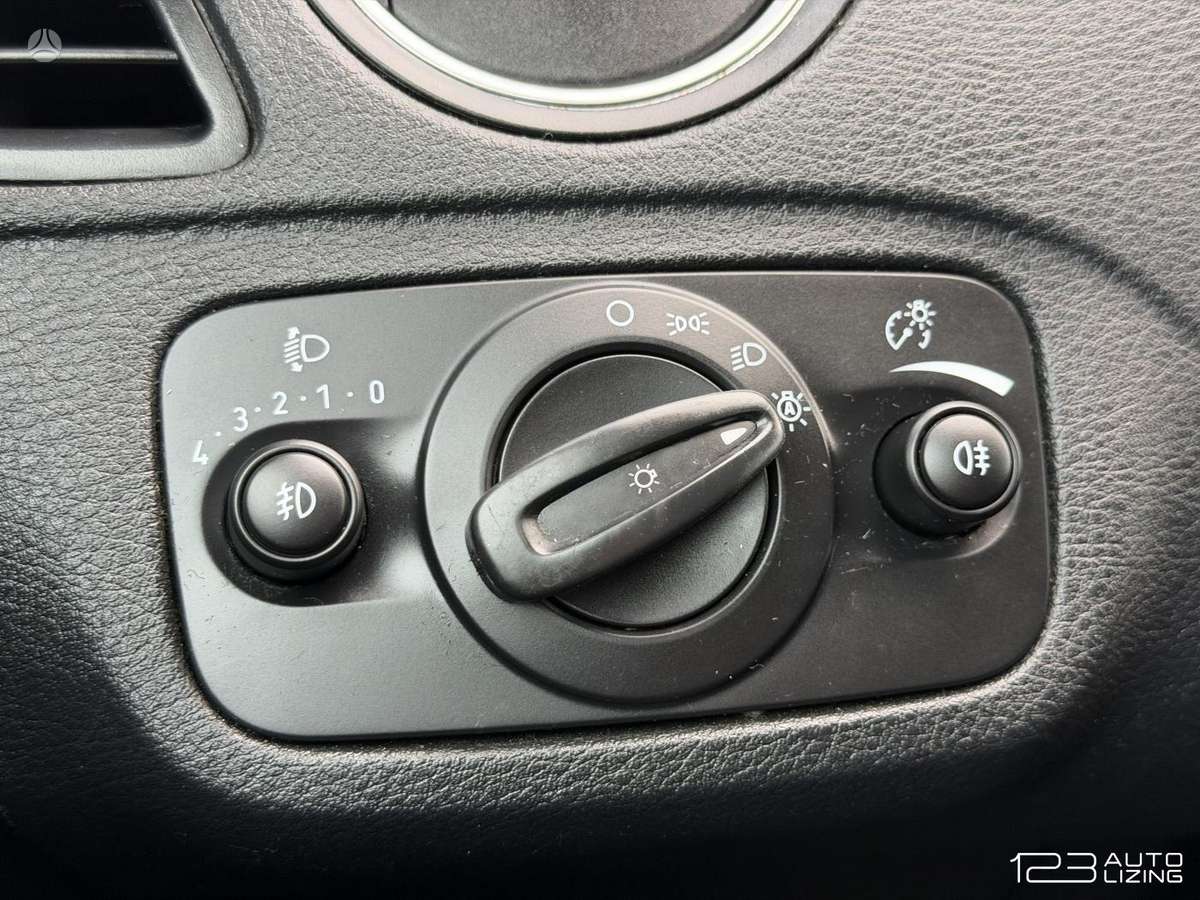 Ford Galaxy 2013 — фото 23