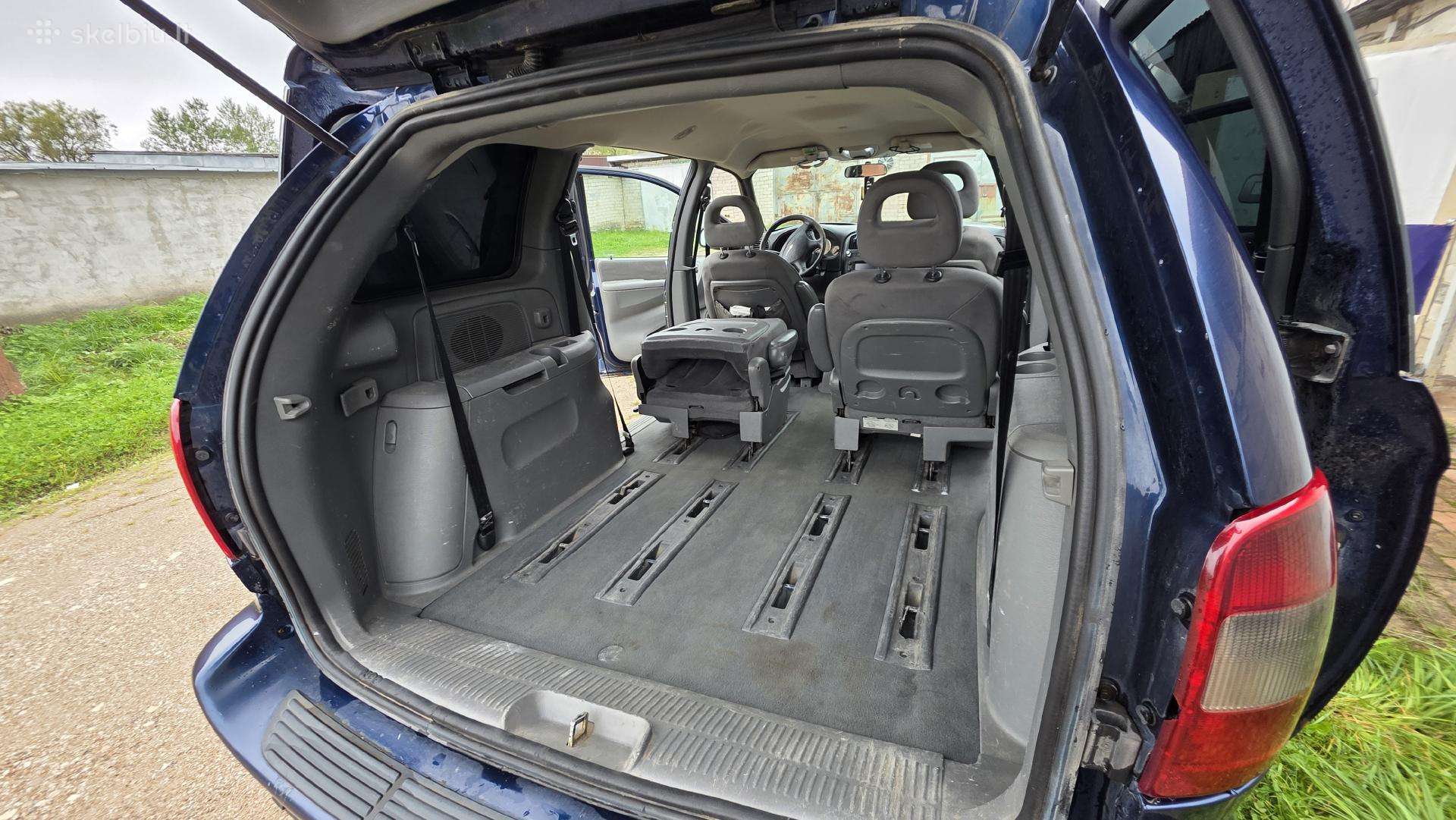 Chrysler Voyager 2006 — фото 12