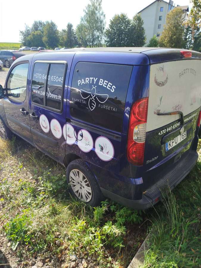 Fiat Doblo 2009 — салон