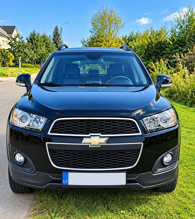 Chevrolet Captiva 2013 — rear view