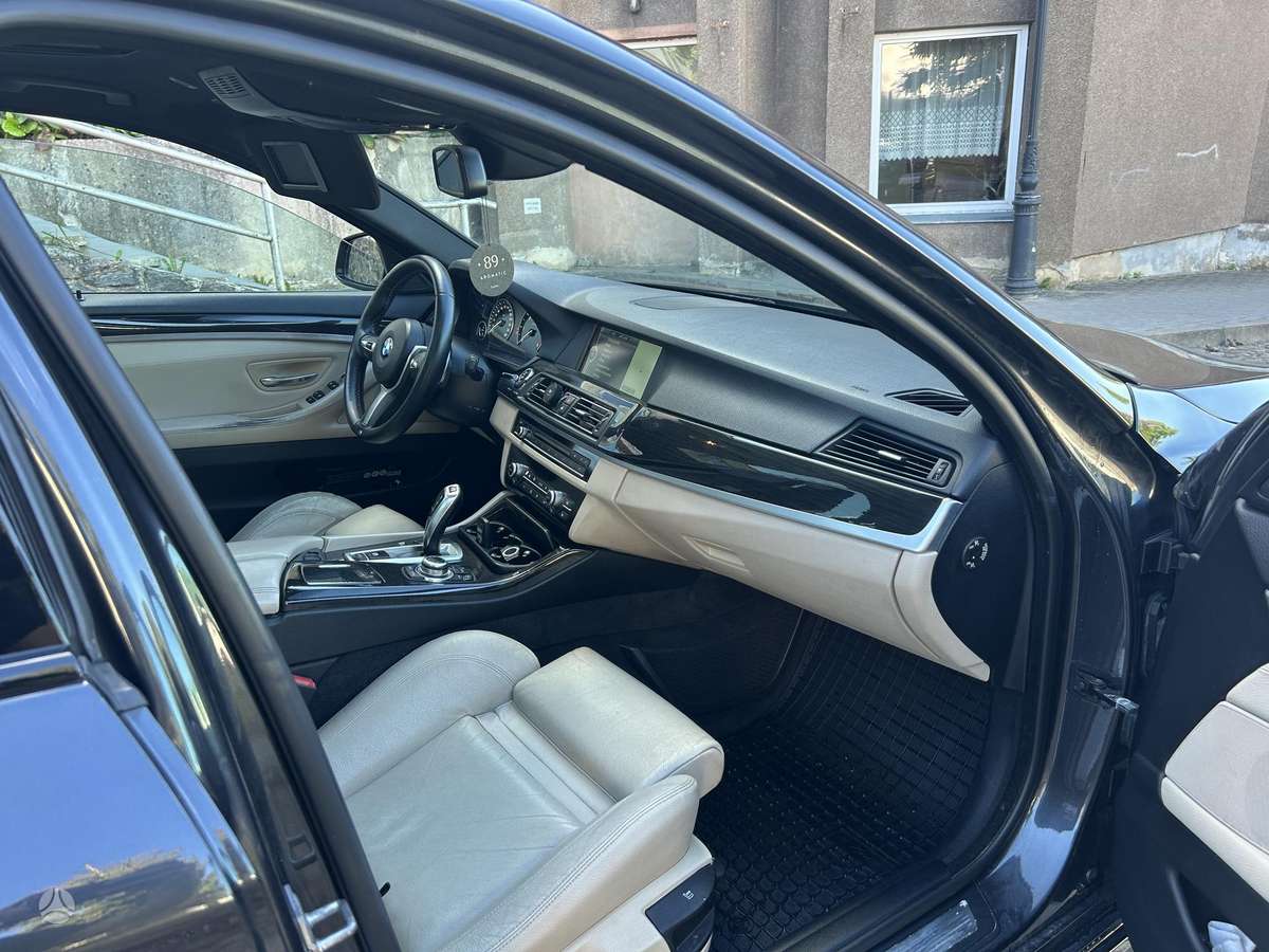 BMW 520 2012 — photo 8