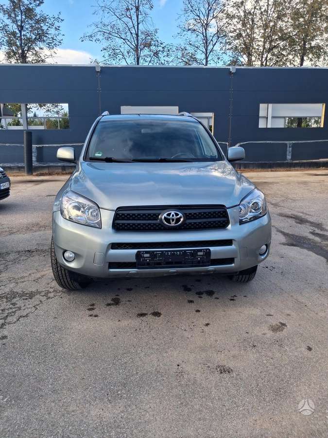 Toyota RAV4 2015 — авто для ЗСУ з Європи