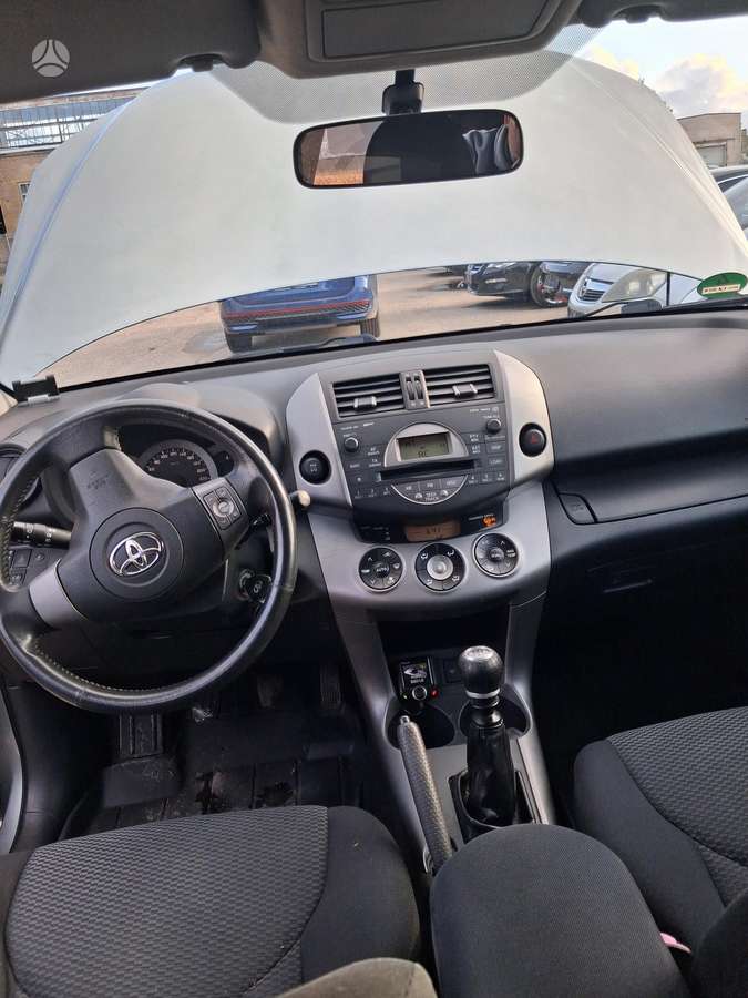Toyota RAV4 2015 — фото 13