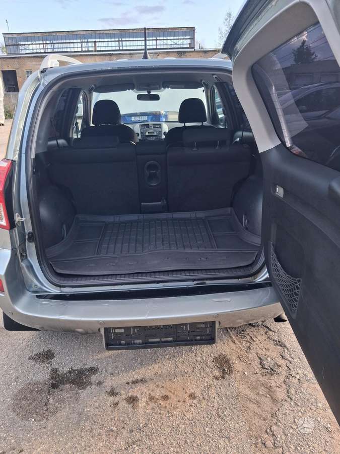 Toyota RAV4 2015 — фото 14