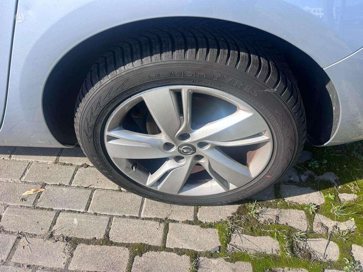 Opel Astra 2014 — photo 15