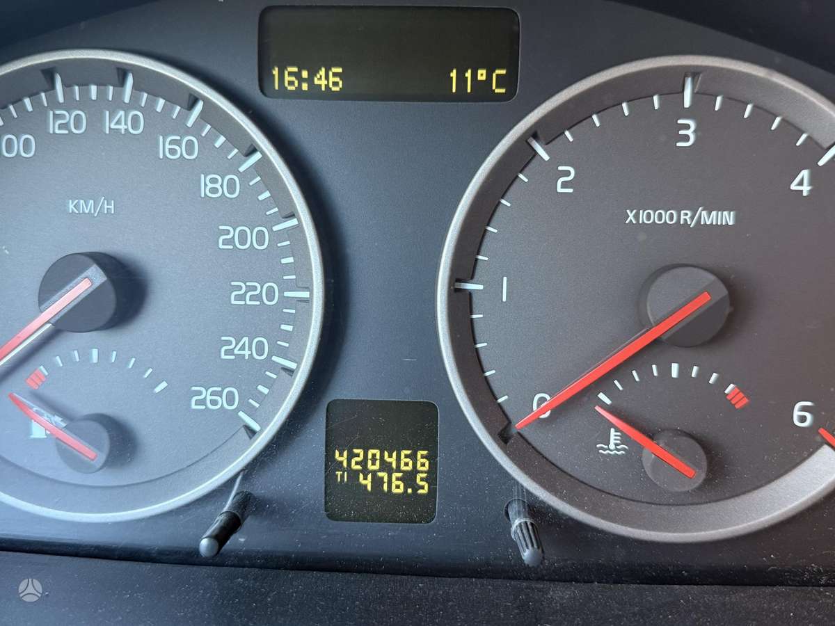 Volvo V50 2006 — engine 1997 cm³, 136 HP (100kW)