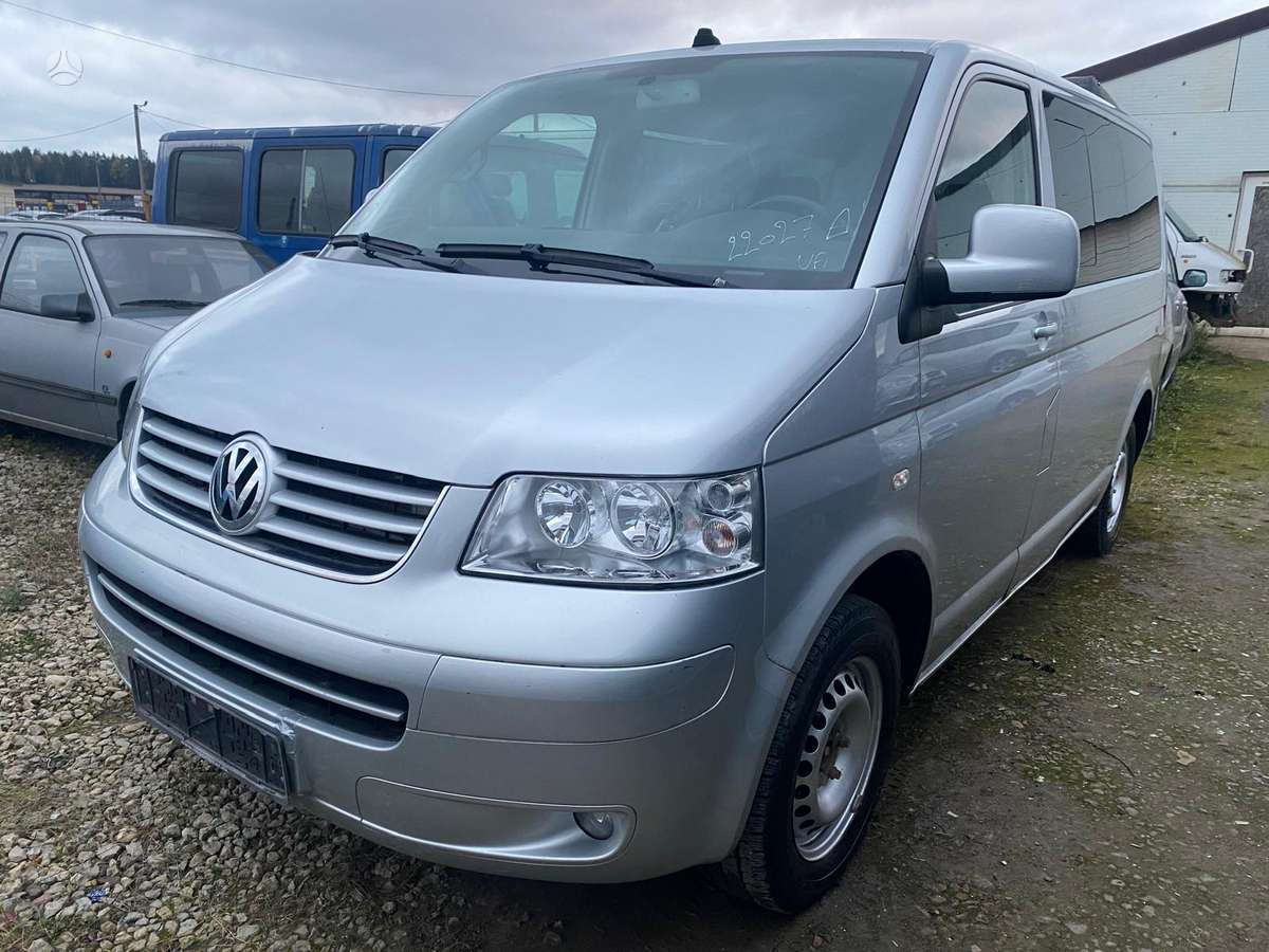 Volkswagen Caravelle, 2005