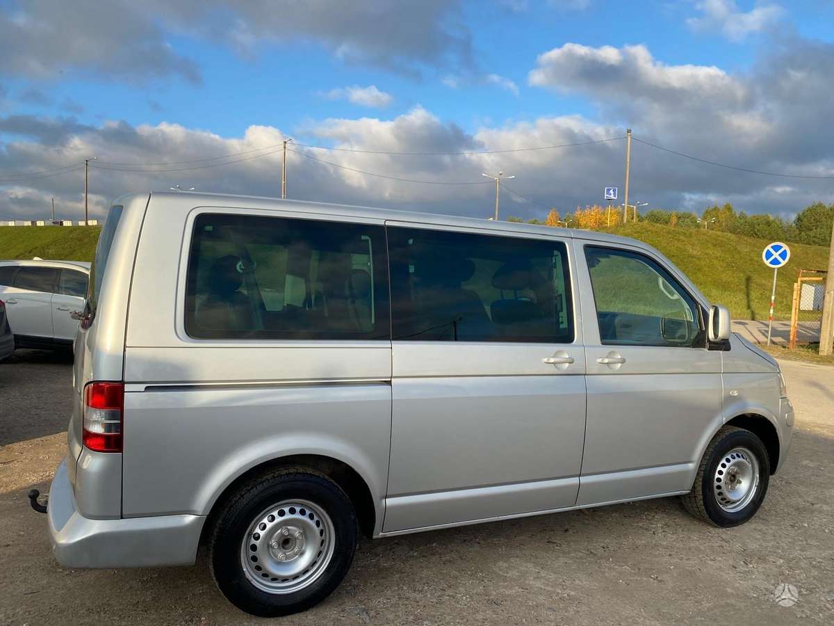 Volkswagen Caravelle 2005 — photo 5