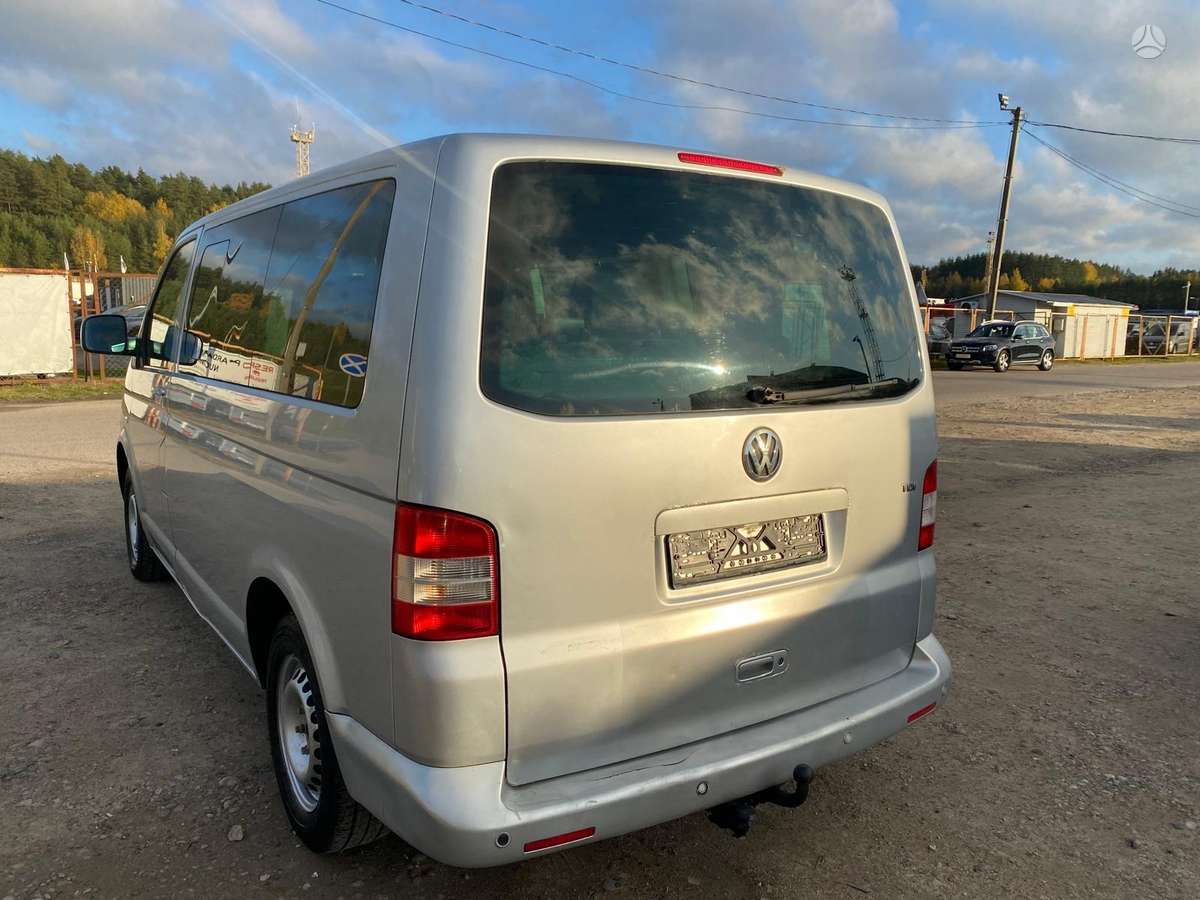 Volkswagen Caravelle 2005 — photo 7