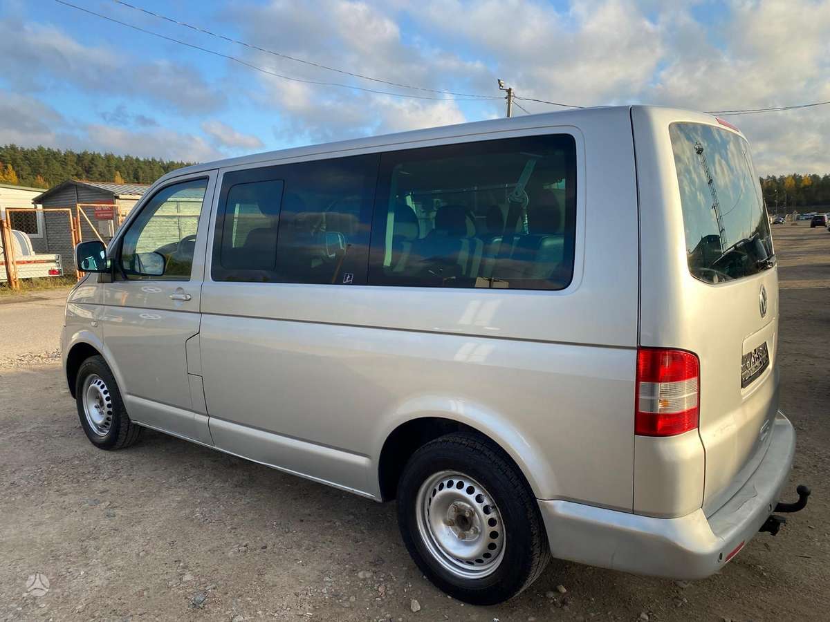 Volkswagen Caravelle 2005 — photo 8