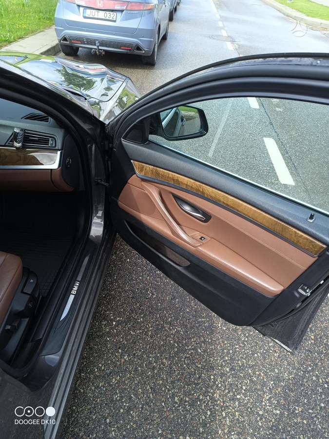 BMW 530 2011 — photo 13