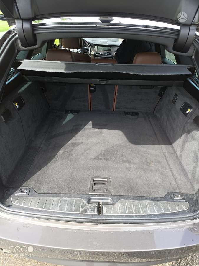 BMW 530 2011 — photo 9