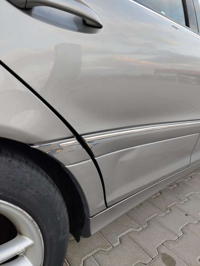 Mercedes-Benz C220 2005 — photo 11