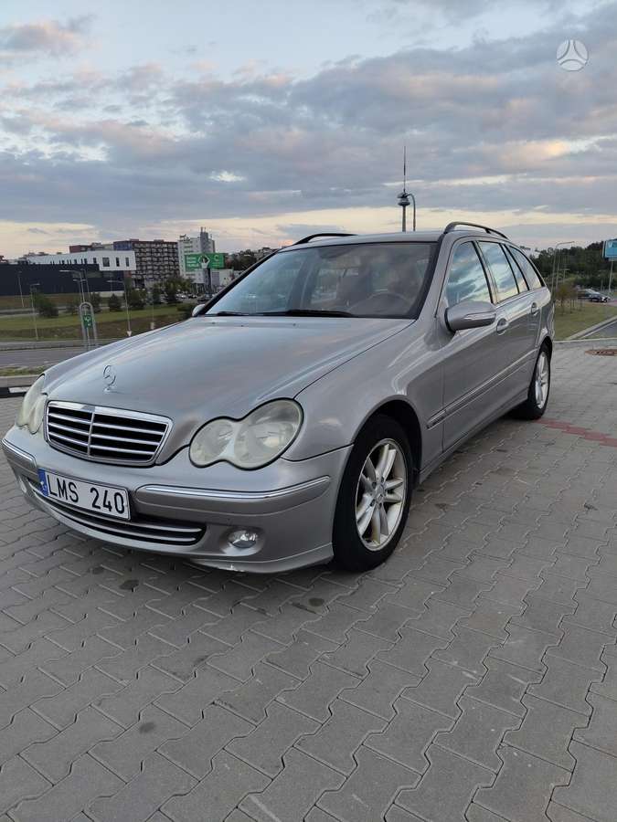Mercedes-Benz C220 2005 — engine 2148 cm³, 150 HP (110kW)