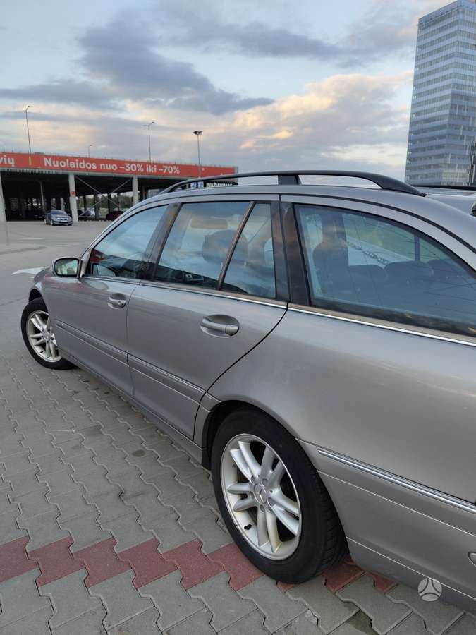Mercedes-Benz C220 2005 — photo 5