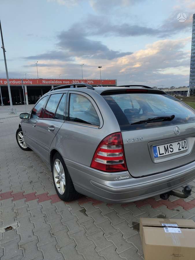 Mercedes-Benz C220 2005 — photo 6