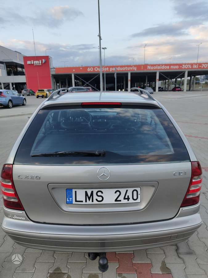 Mercedes-Benz C220 2005 — photo 7