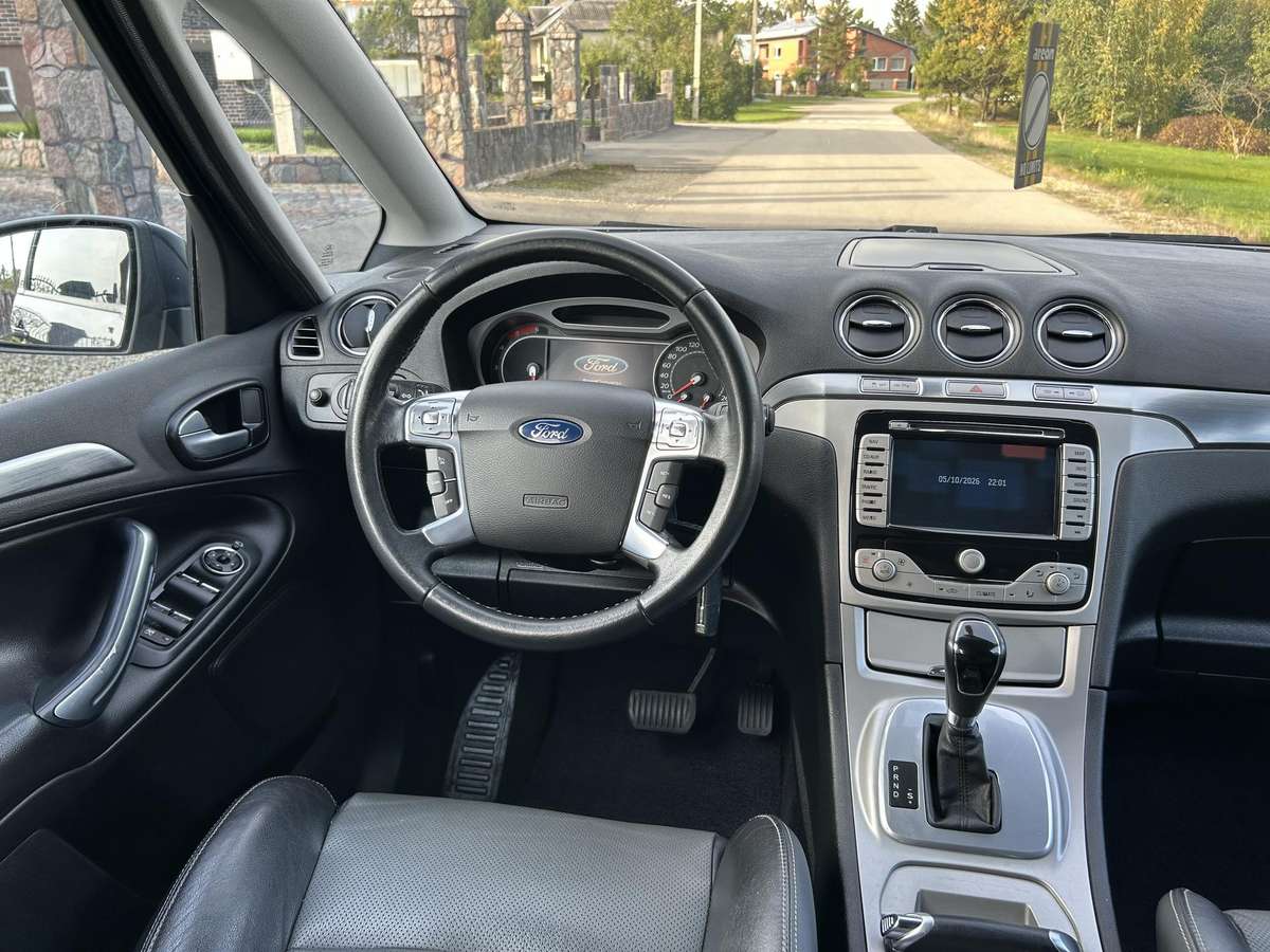 Ford S-MAX 2009 — photo 17