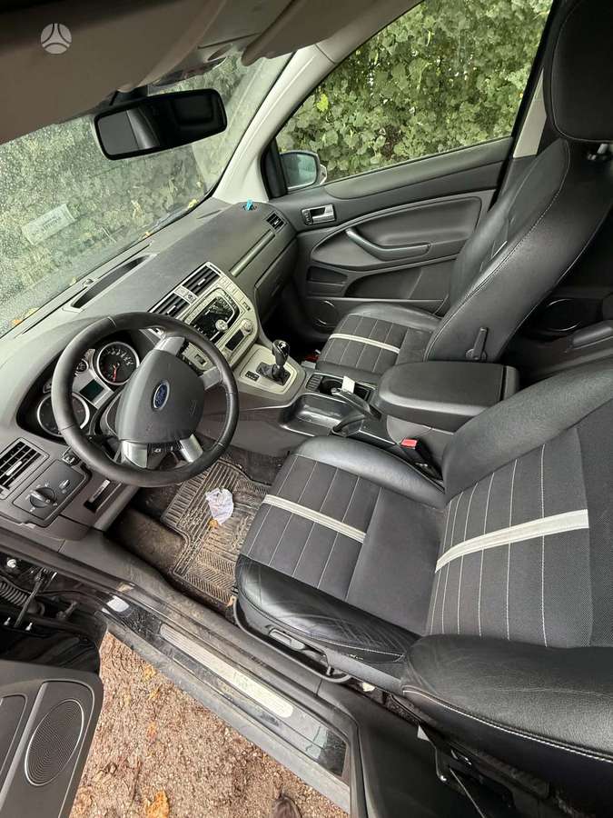 Ford Kuga 2011 — photo 5