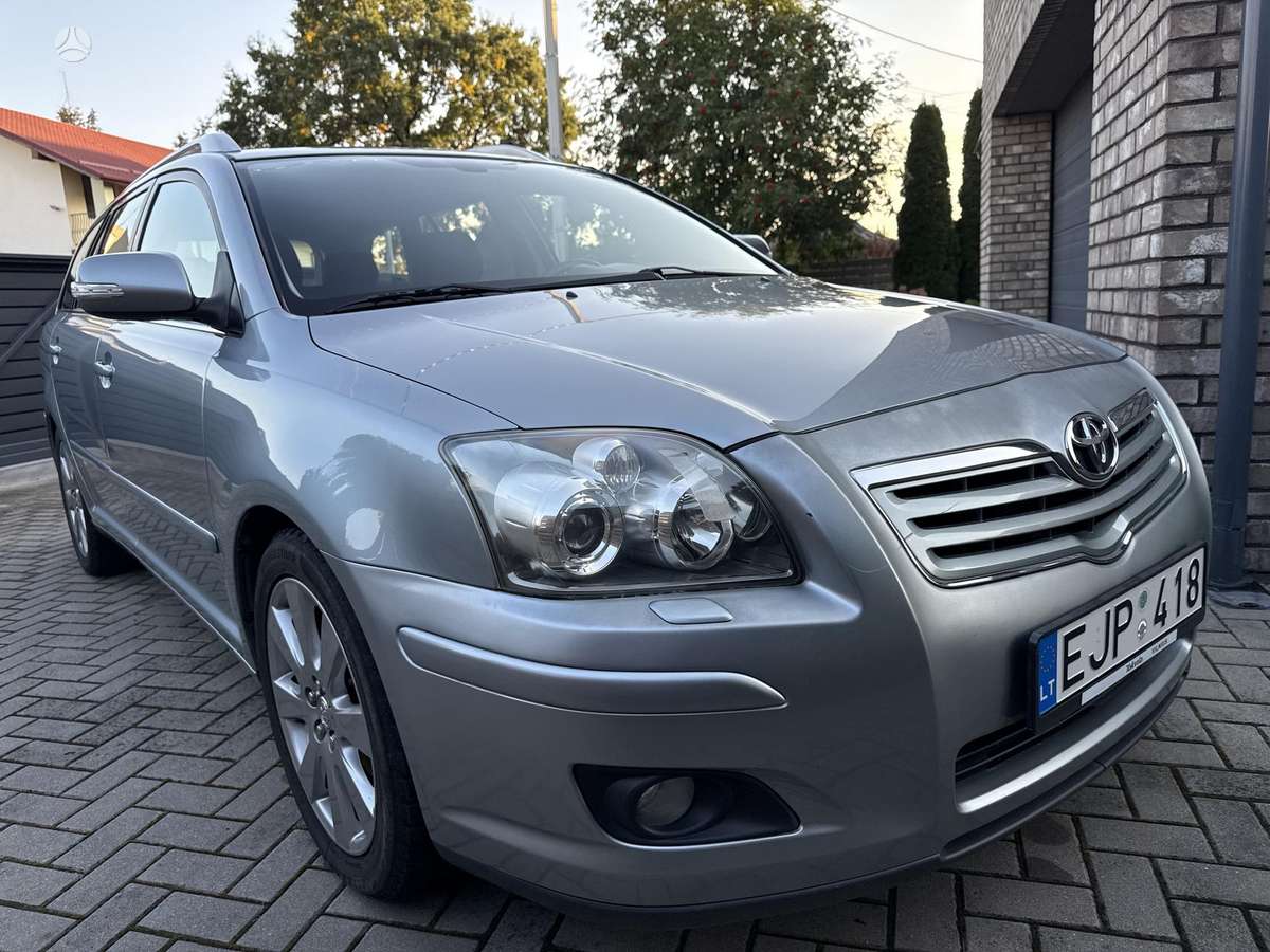 Toyota Avensis 2009 — авто для ЗСУ з Європи