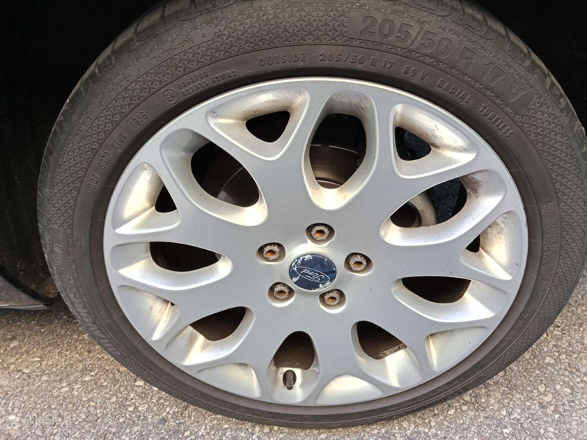 Ford Focus 2008 — photo 11