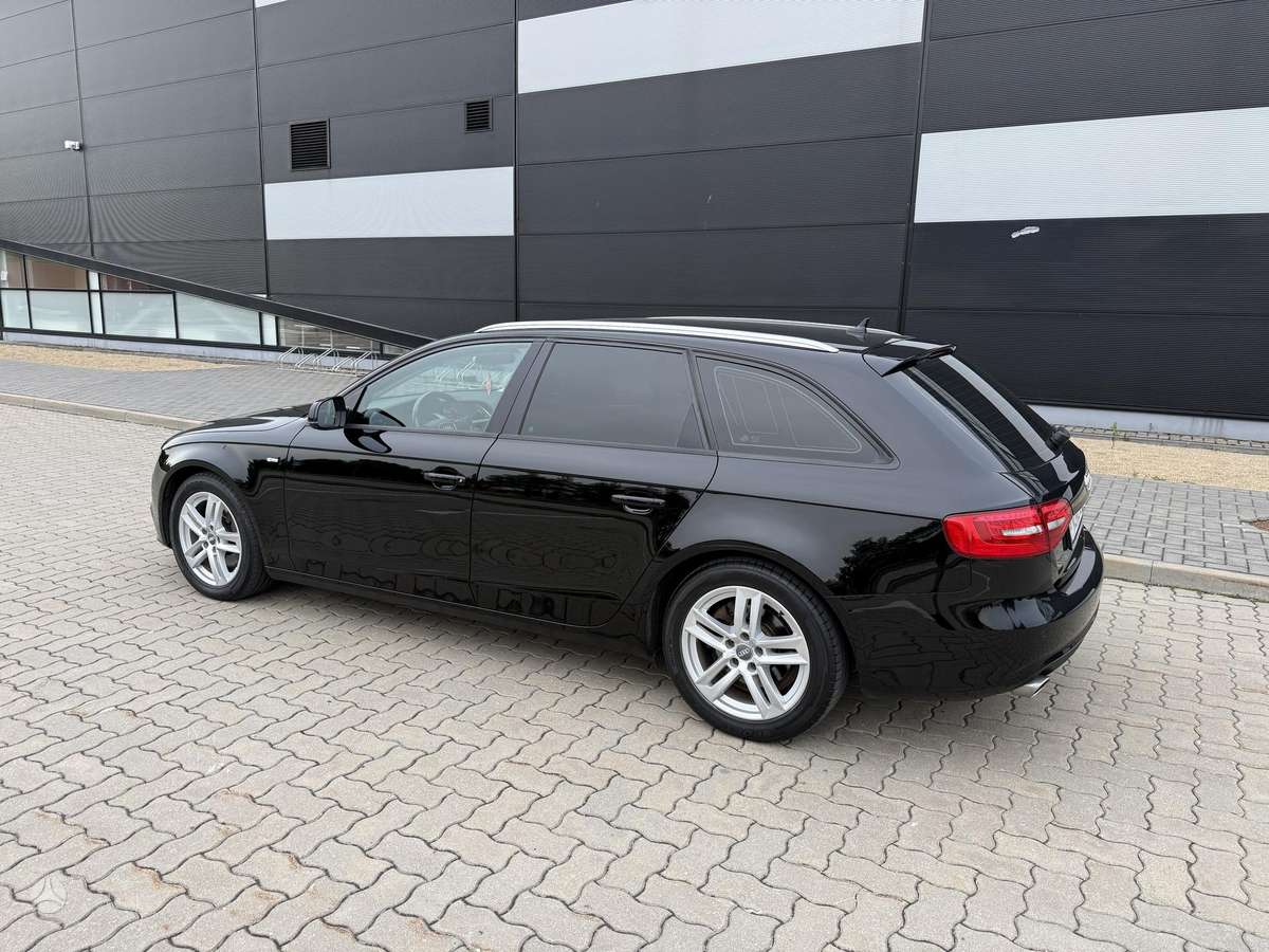 Audi A4 2012 — photo 10