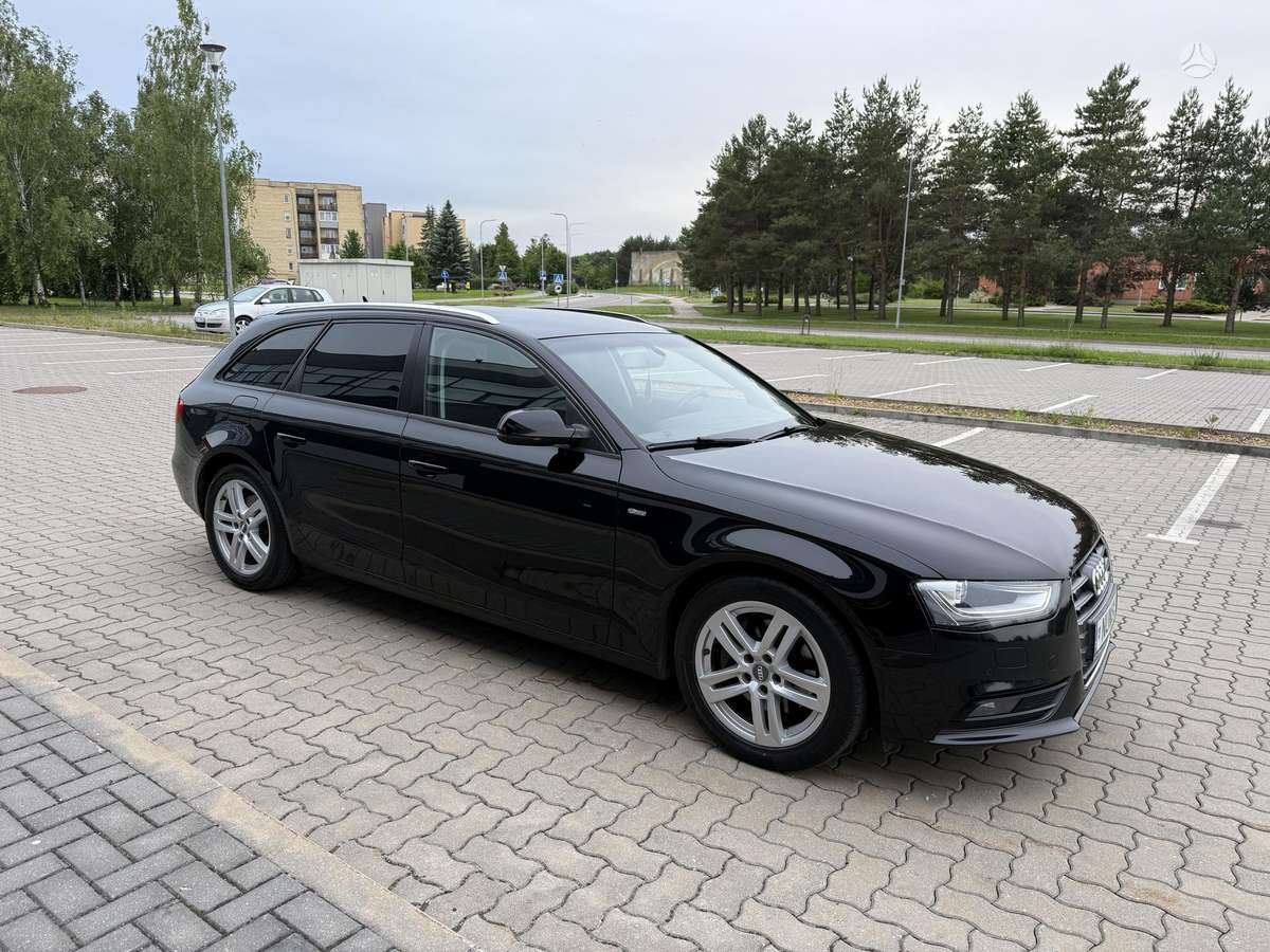 Audi A4 2012 — photo 11