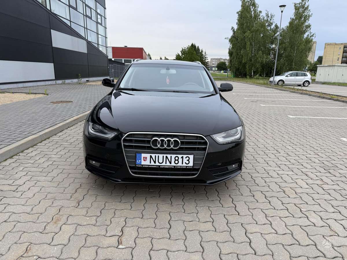 Audi A4 2012 — rear view