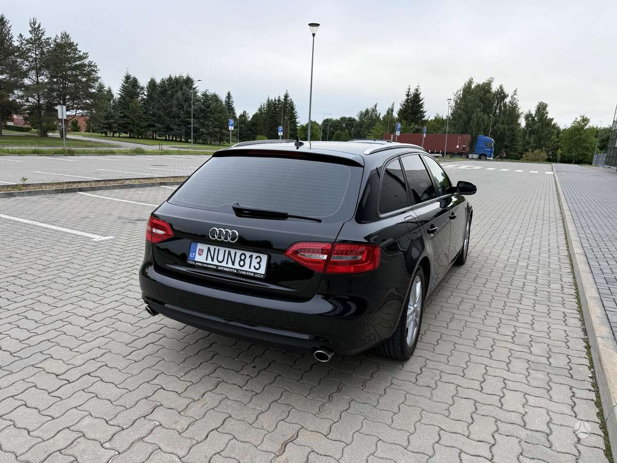 Audi A4 2012 — interior