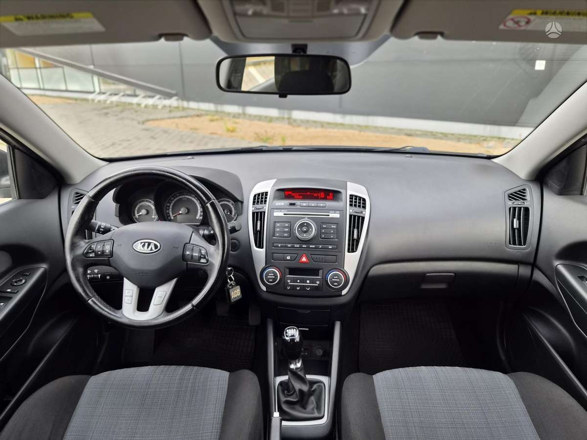 Kia Ceed 2010 — photo 7