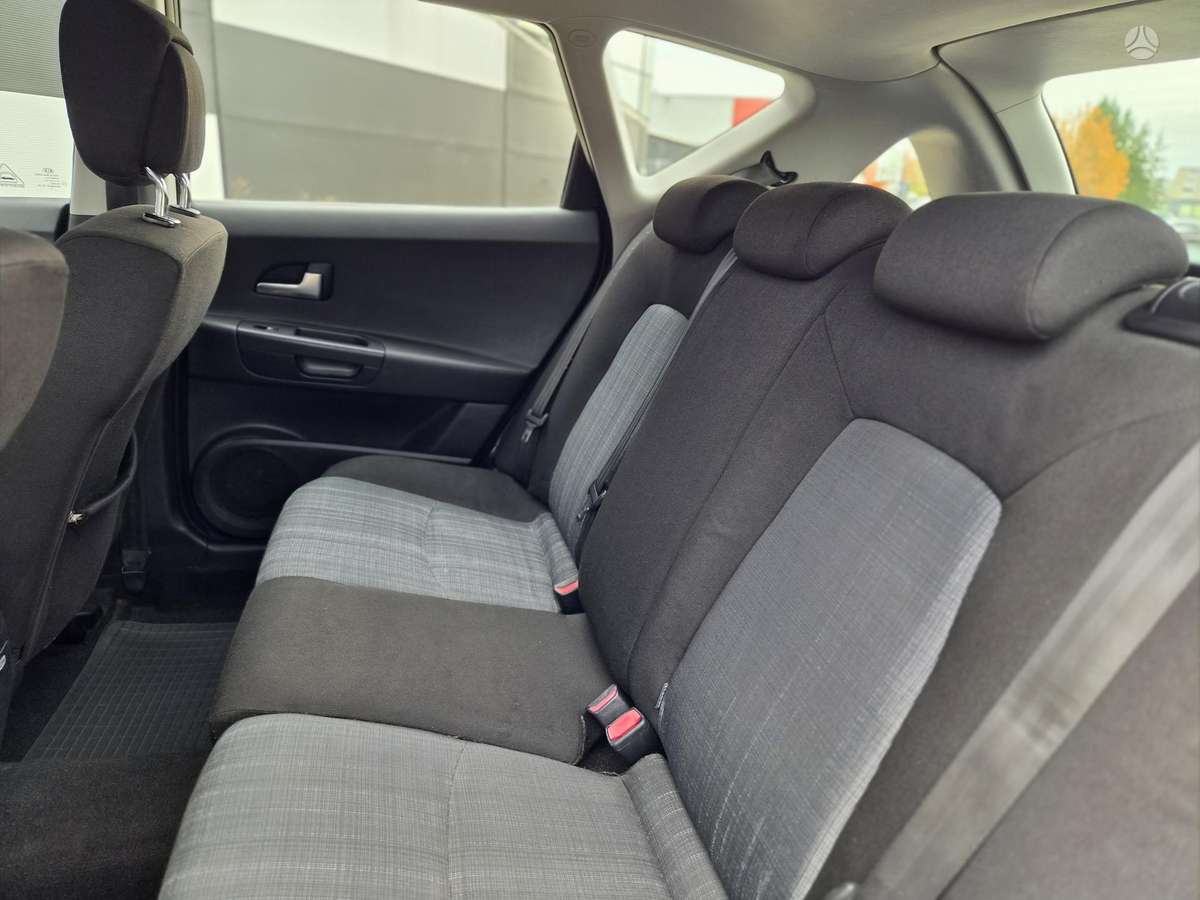 Kia Ceed 2010 — photo 9