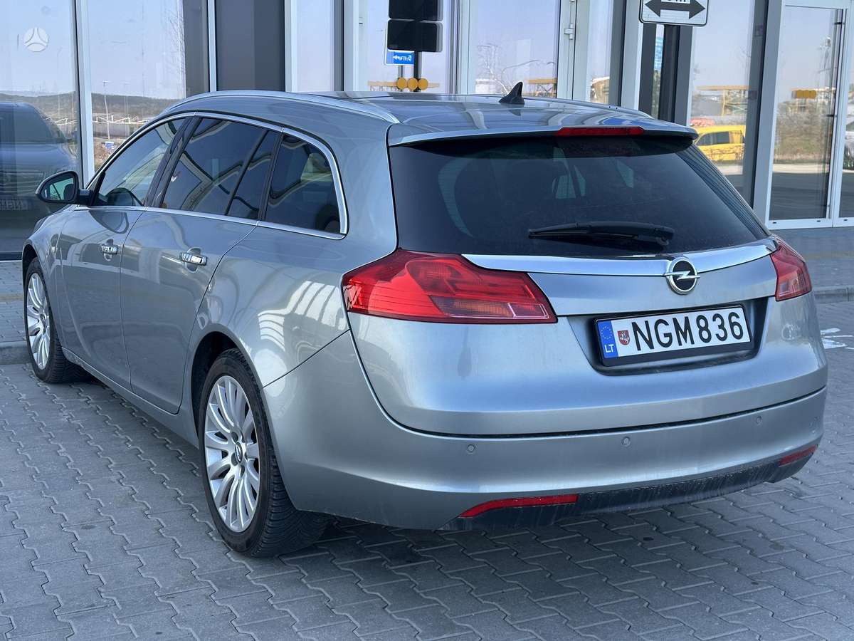 Opel Insignia 2011 — engine 1956 cm³, 160 HP (118kW)