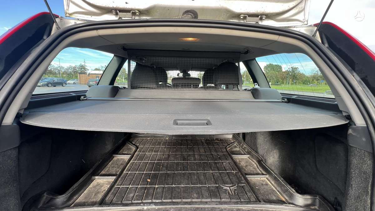 Volvo V50 2008 — photo 18