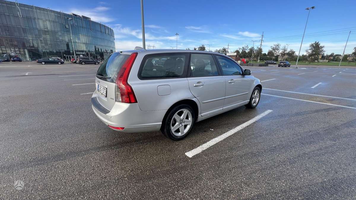 Volvo V50 2008 — photo 7