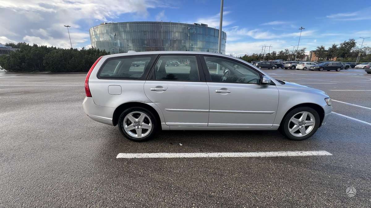 Volvo V50 2008 — photo 8