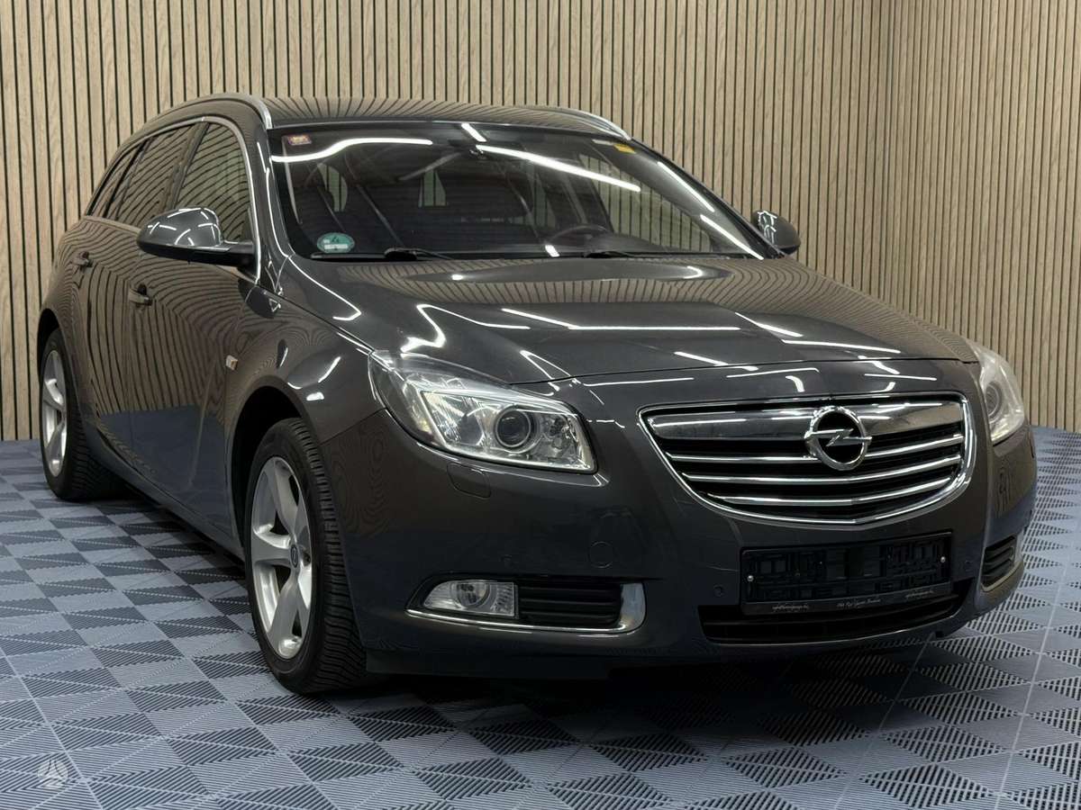 Opel Insignia, 2009