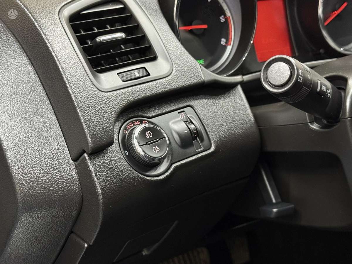 Opel Insignia 2009 — фото 24