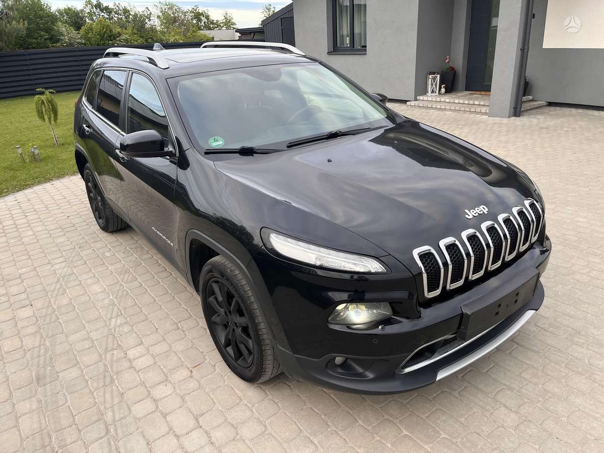 Jeep Cherokee 2014 — rear view