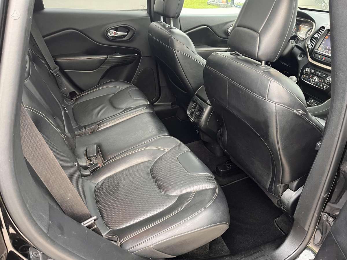 Jeep Cherokee 2014 — photo 9