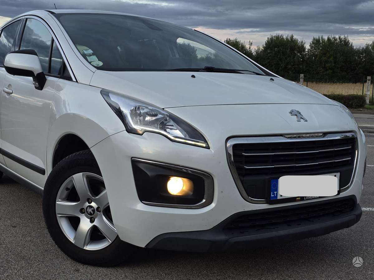 Peugeot 3008 2015 — rear view