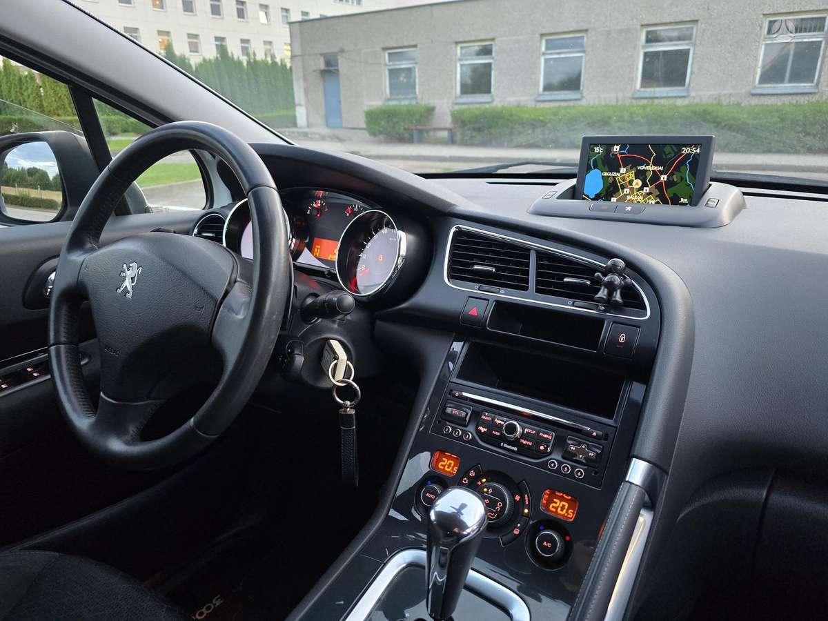 Peugeot 3008 2015 — photo 22