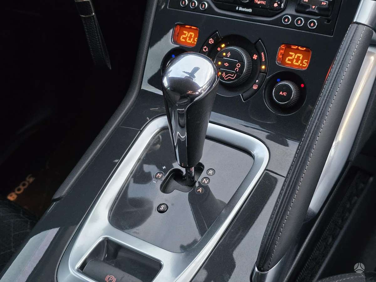 Peugeot 3008 2015 — photo 27