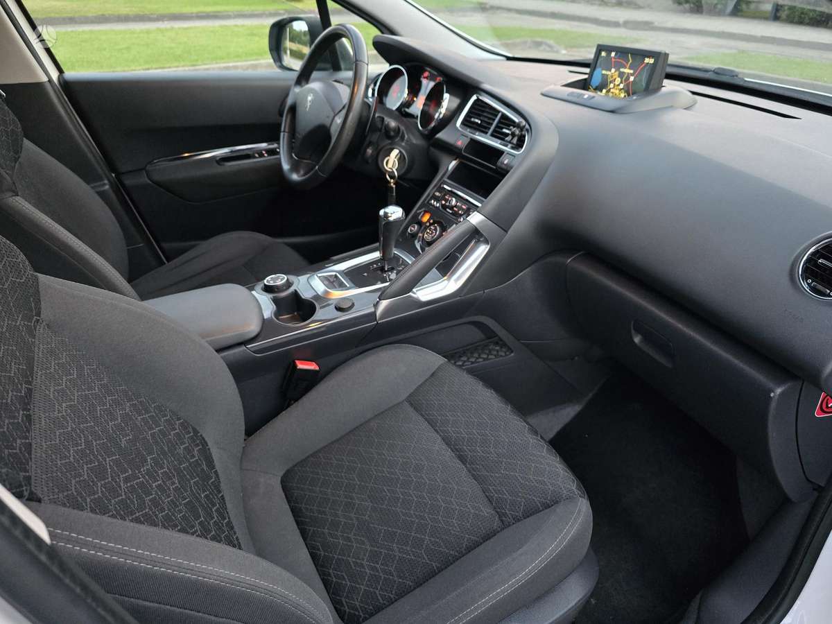 Peugeot 3008 2015 — photo 29