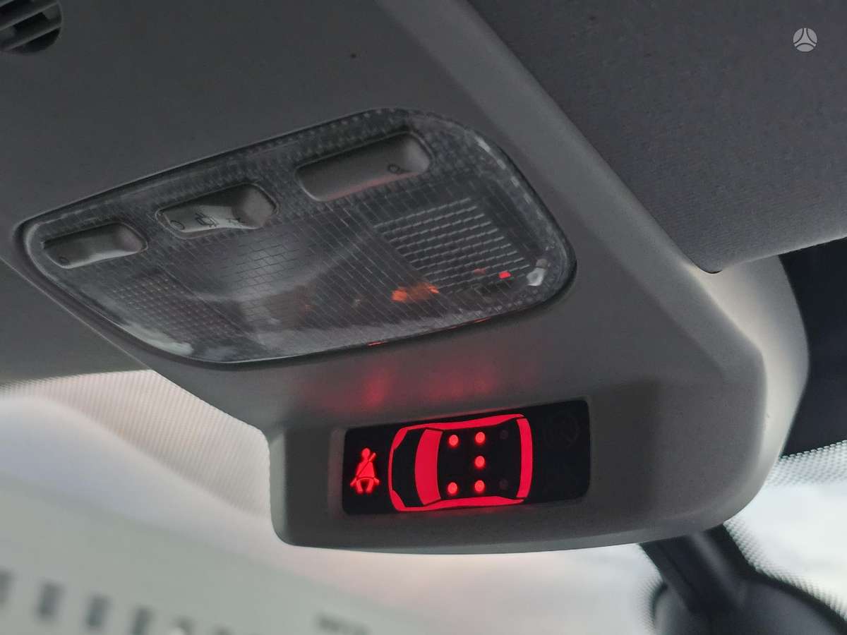 Peugeot 3008 2015 — photo 30