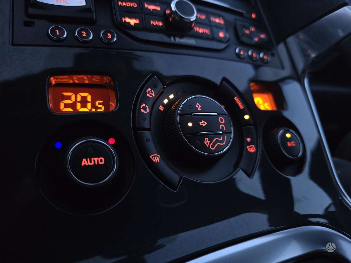 Peugeot 3008 2015 — photo 33