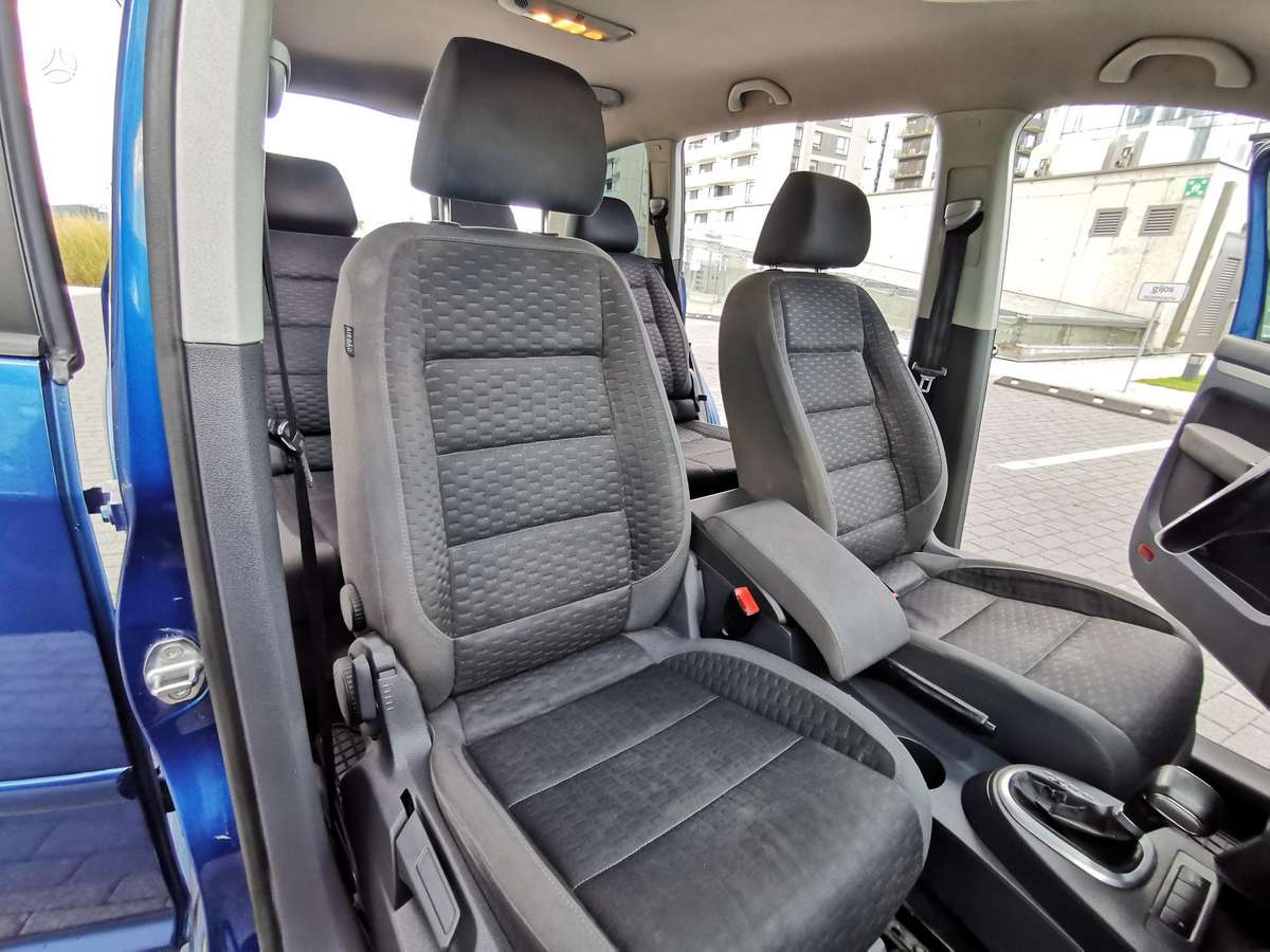 Volkswagen Touran 2008 — photo 16