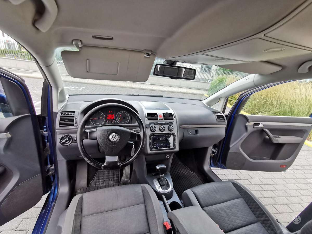 Volkswagen Touran 2008 — photo 19