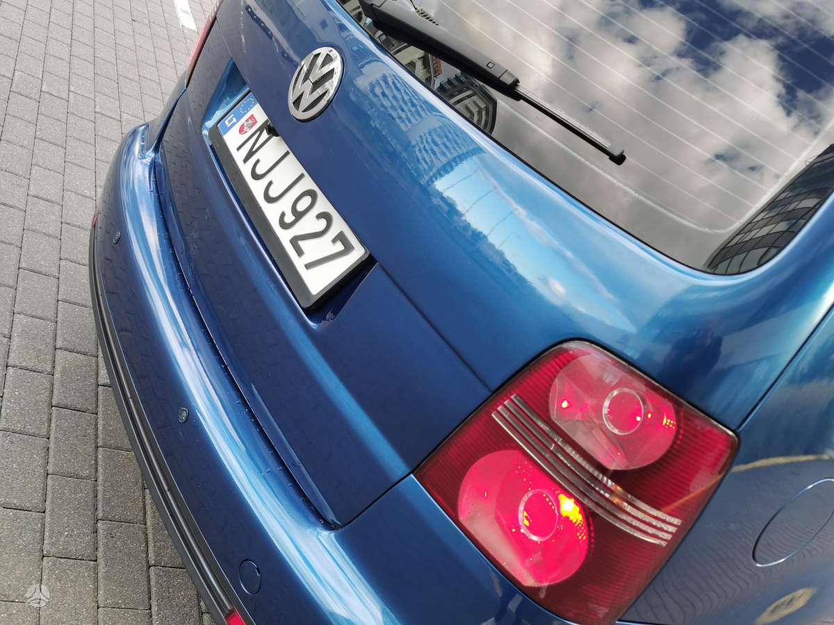 Volkswagen Touran 2008 — photo 27