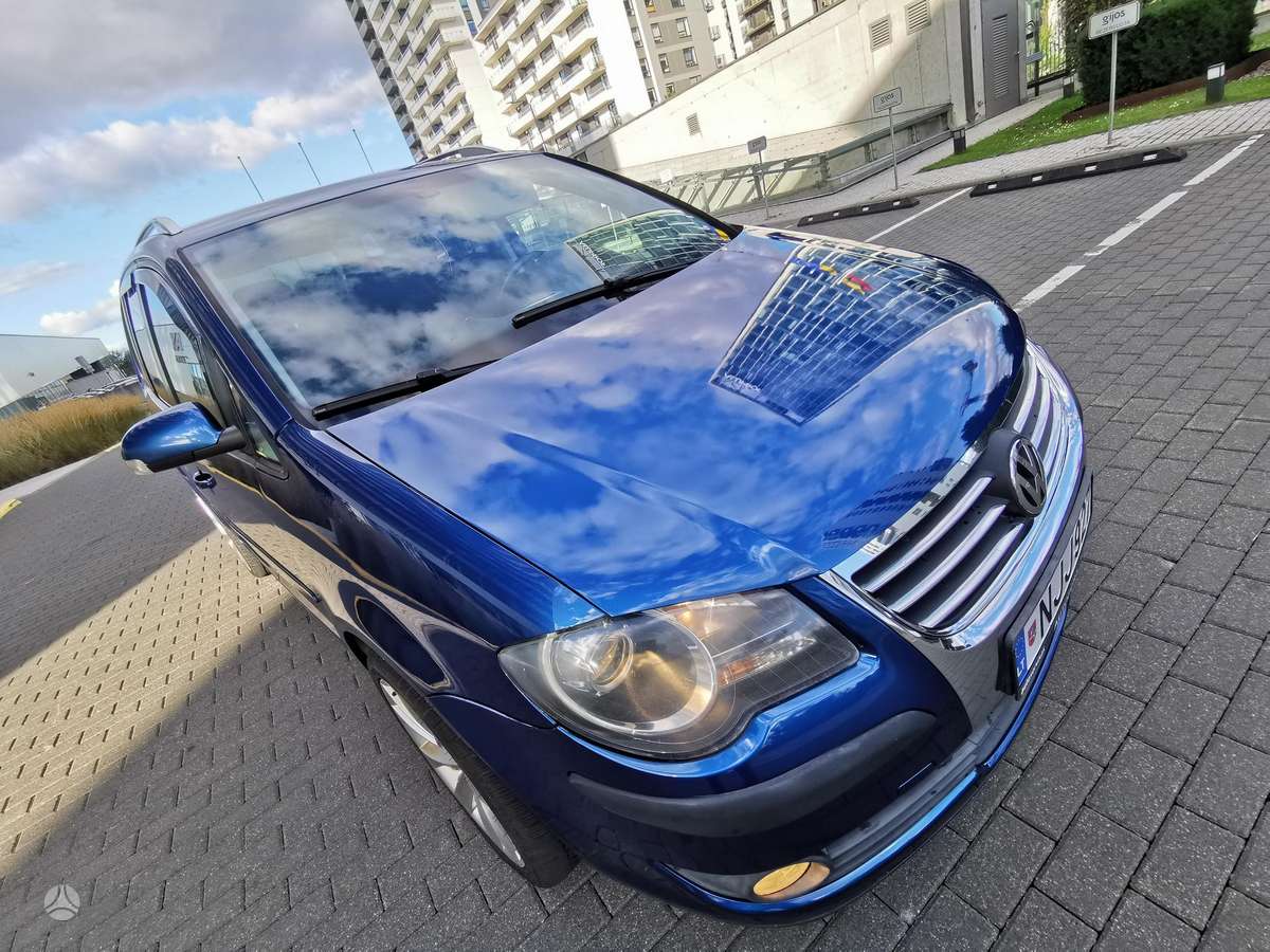 Volkswagen Touran 2008 — photo 29