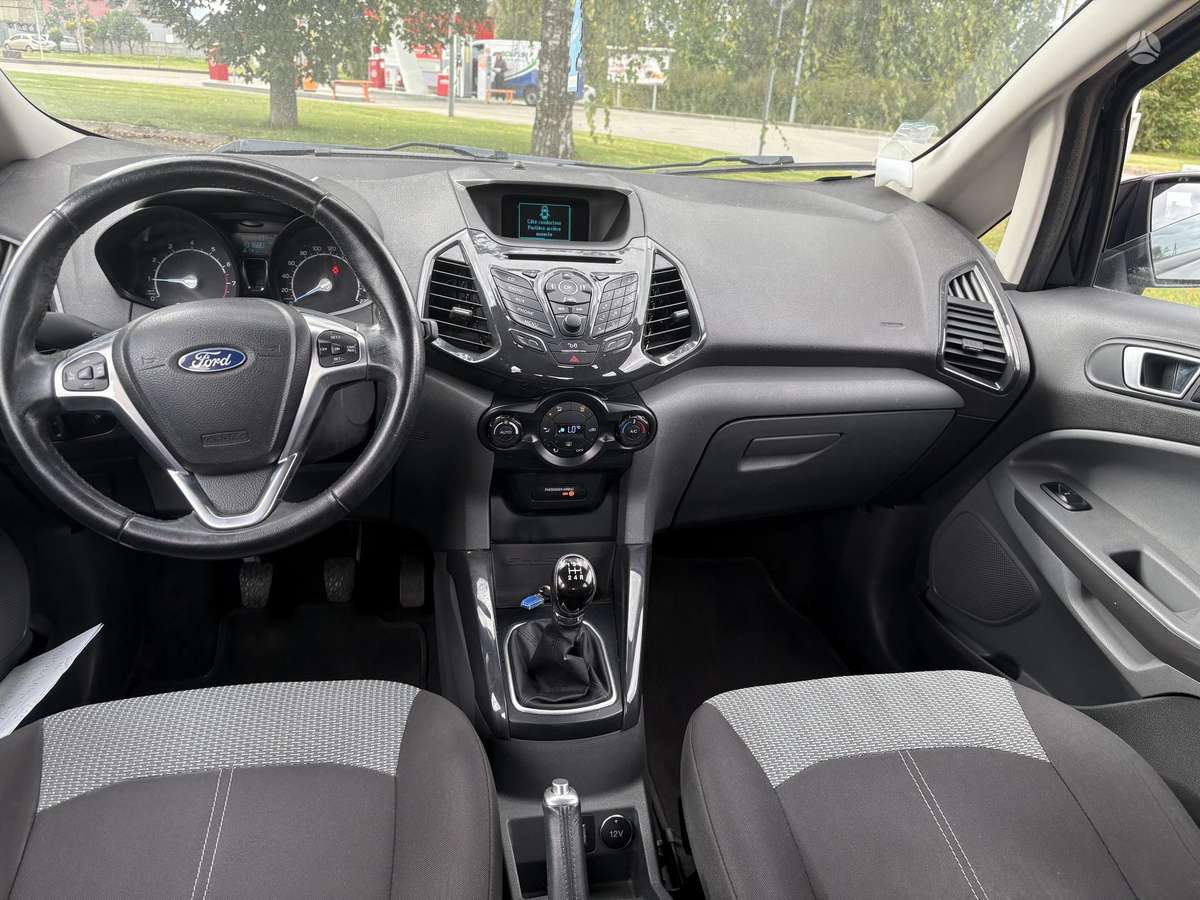 Ford EcoSport 2015 — photo 11